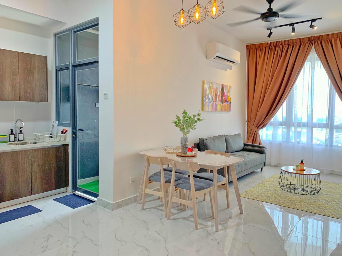 Netflix Two Bedroom Troika Kota Bharu Homestay 182 Exterior foto